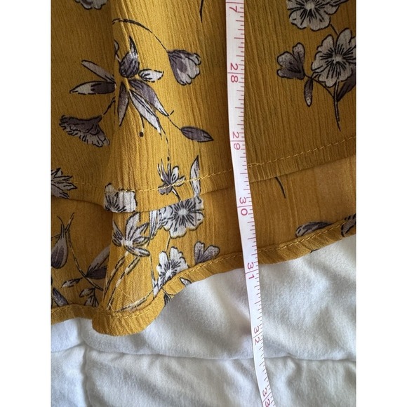 See and Be Seen Yellow Floral Long Sleeve Button Down, High/Low Size Large EUC - Picture 8 of 12